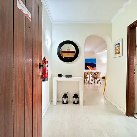 Apartment Brightness With Pool By Homing *