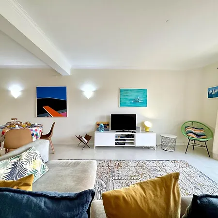 Brightness With Pool By Homing Apartament *