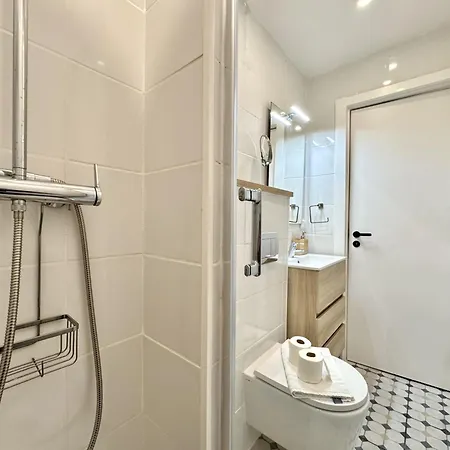 Apartament Brightness With Pool By Homing *