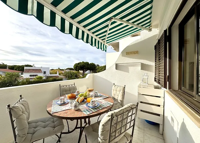 Brightness With Pool By Homing Apartament