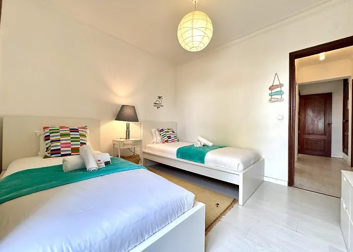 Brightness With Pool By Homing Apartament
