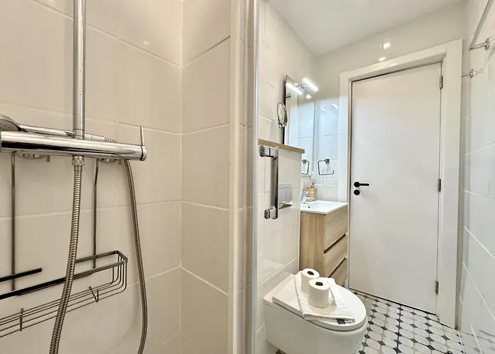 Apartament Brightness With Pool By Homing *